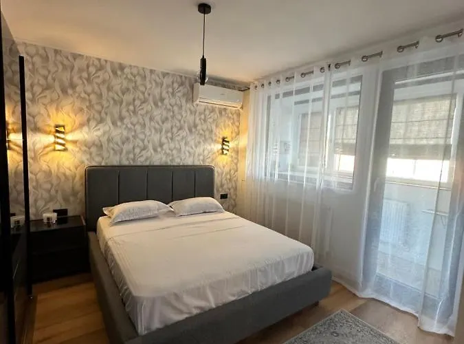 Panoramic Glamour Apartment *